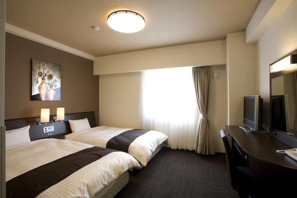 Hotel Route-Inn Omagari Ekimae Daiszen Kültér fotó